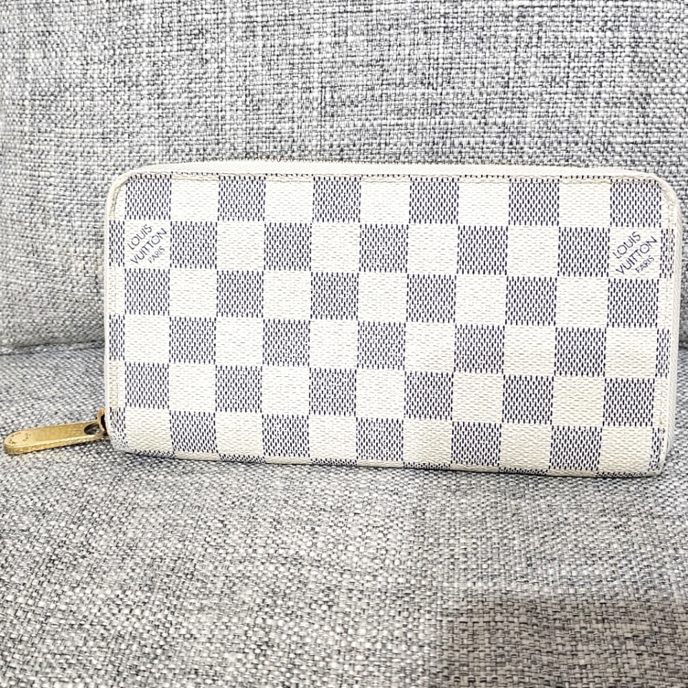 ❌SOLD❌ LV Damier Azur Zippy Wallet